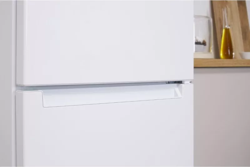 Фото №2 Холодильник INDESIT DS 4160 W